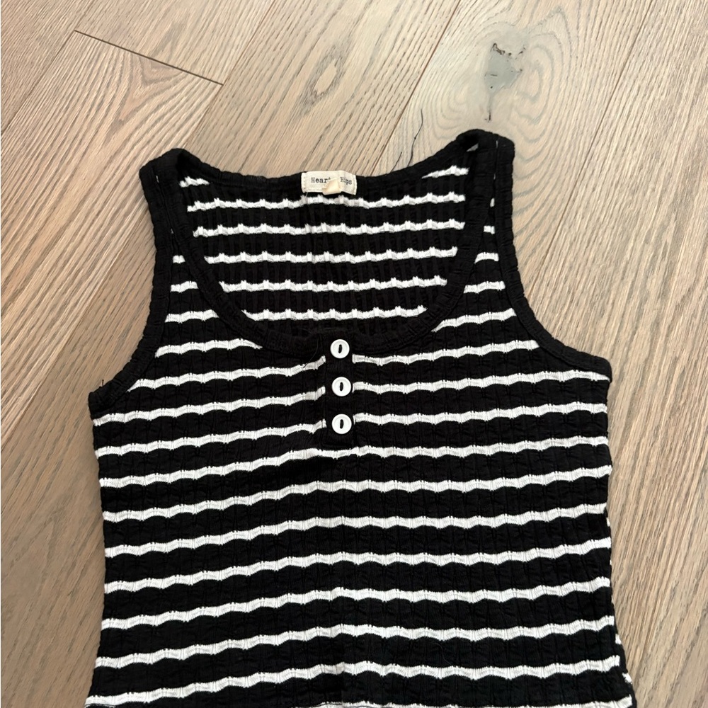 Heart Hips Black and White Fitted Sleeveless Tank Top